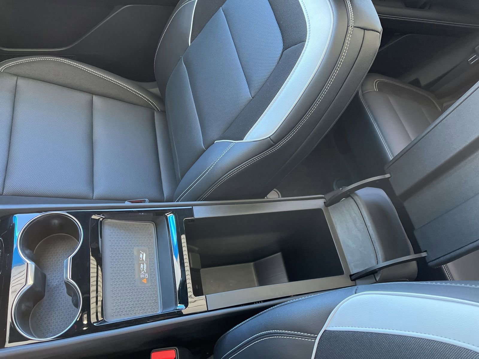 New 2024 Chevrolet Blazer EV LT AWD/4WD image 35