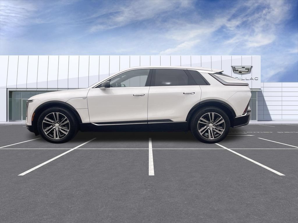 Certified 2024 Cadillac Lyriq Premium Luxury AWD/4WD image 5
