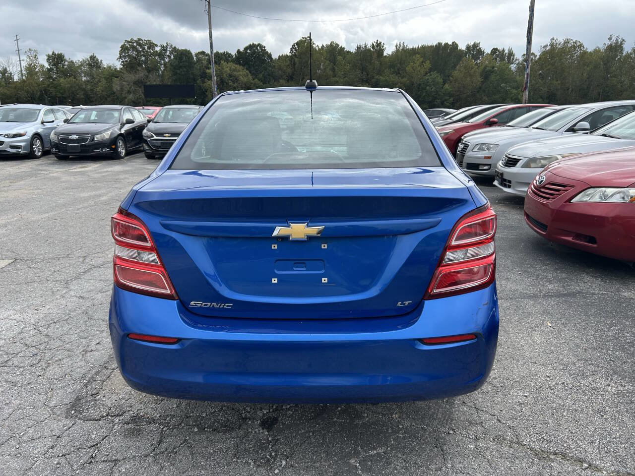 Used 2019 Chevrolet Sonic LT image 6