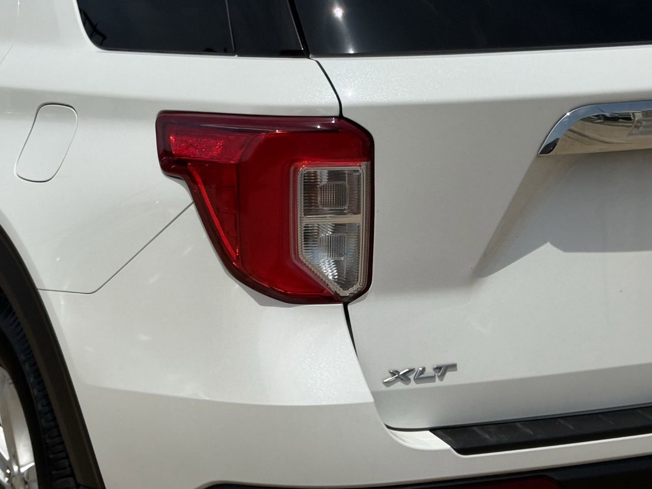 Certified 2020 Ford Explorer XLT RWD image 7