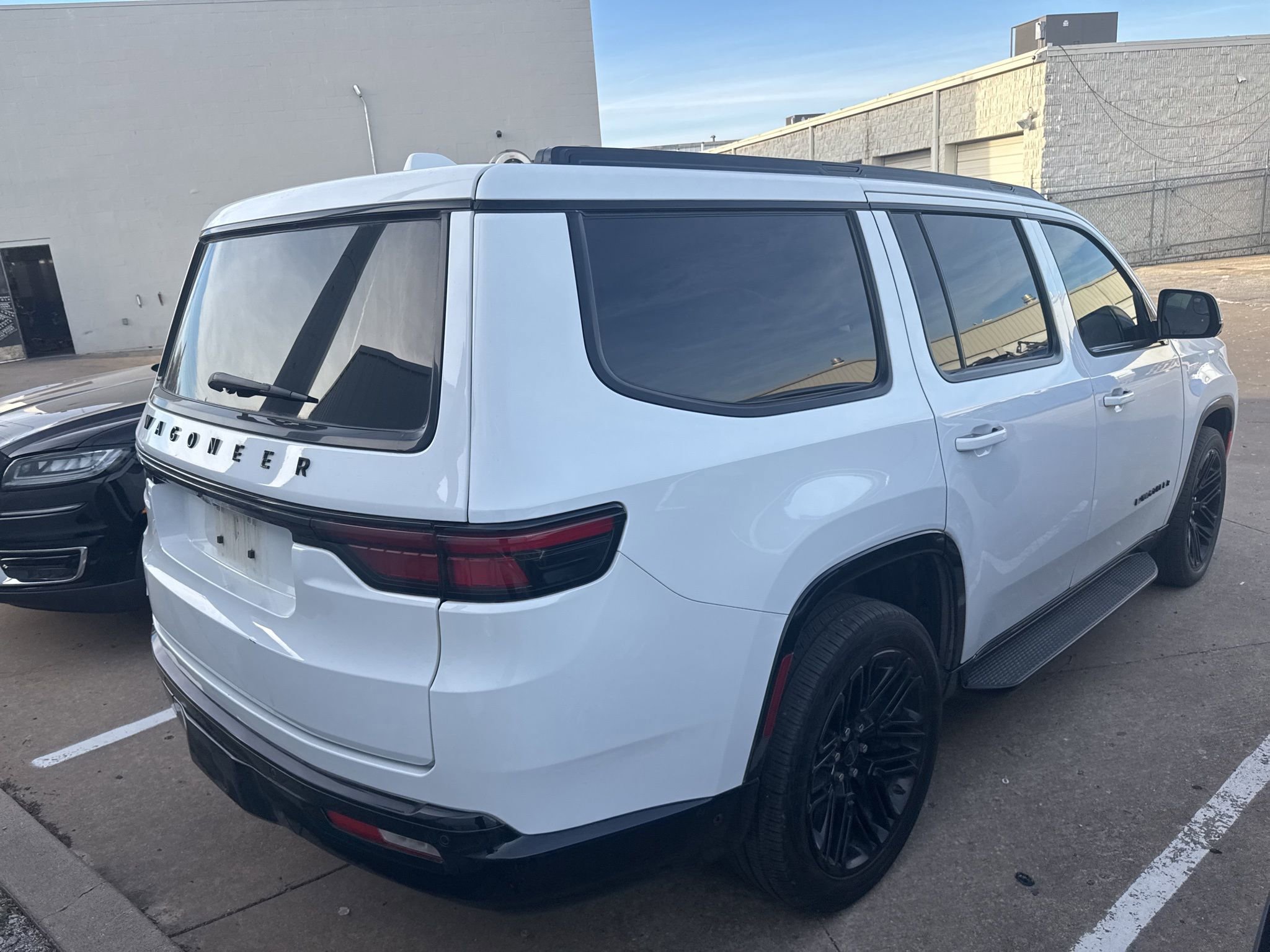 Used 2022 Jeep Wagoneer Series III image 6