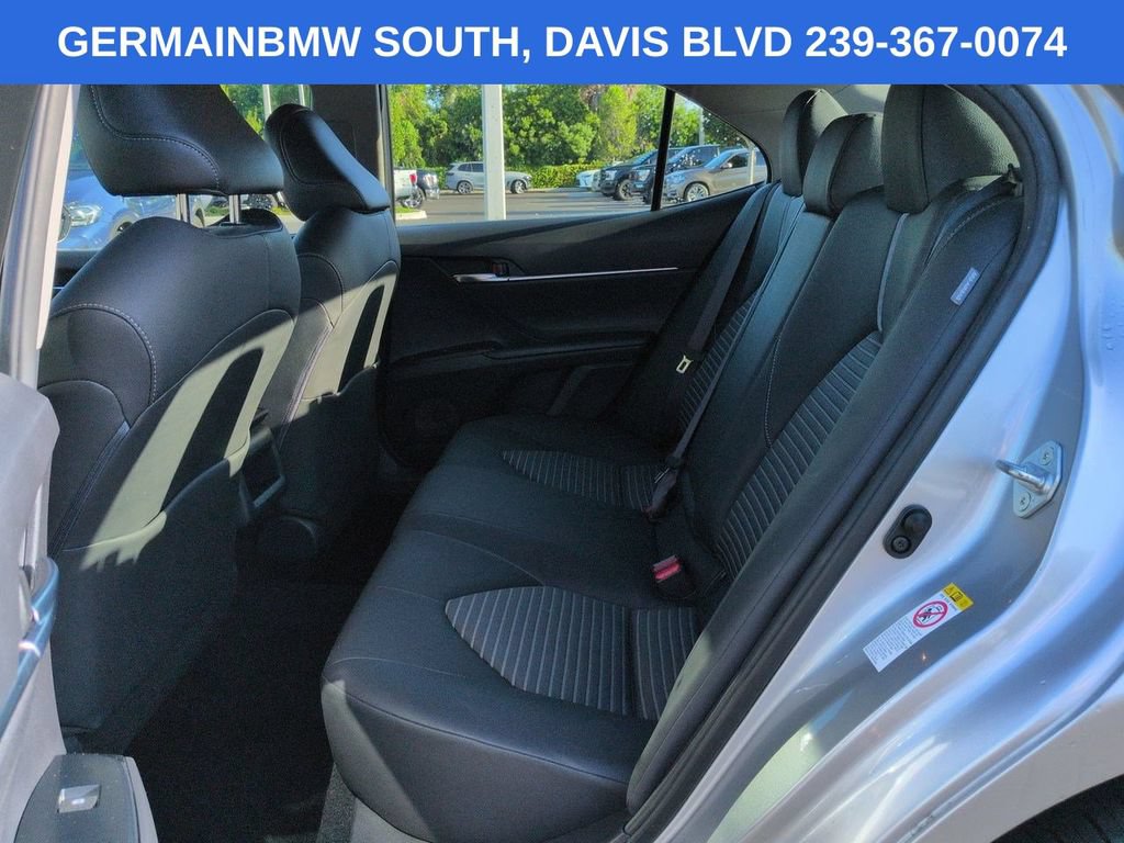 Used 2018 Toyota Camry SE w/ Convenience Package FWD image 16
