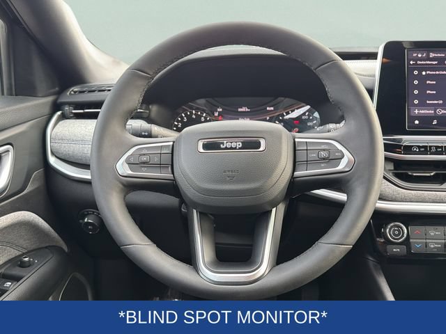 Used 2025 Jeep Compass Latitude w/ Sun & Sound Group AWD/4WD image 8