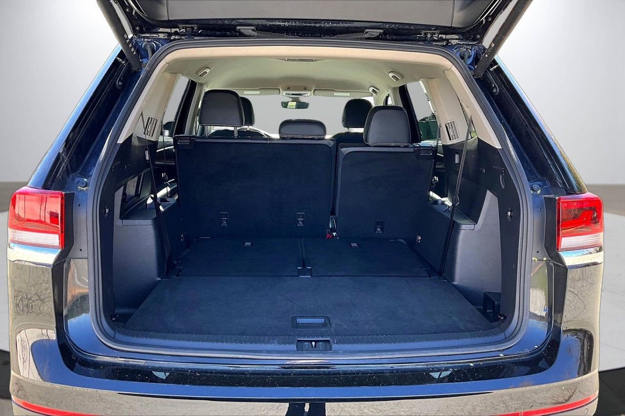 Used 2025 Volkswagen Atlas SE image 24