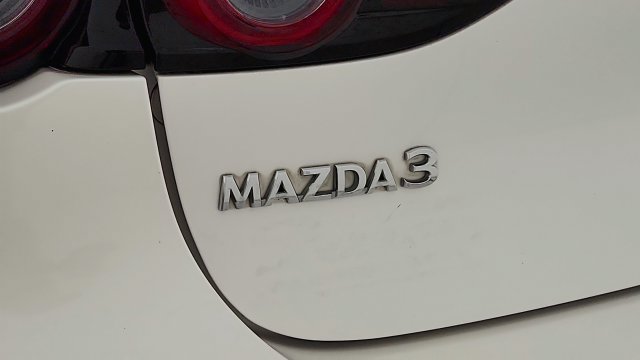 Used 2021 MAZDA MAZDA3 s FWD image 31
