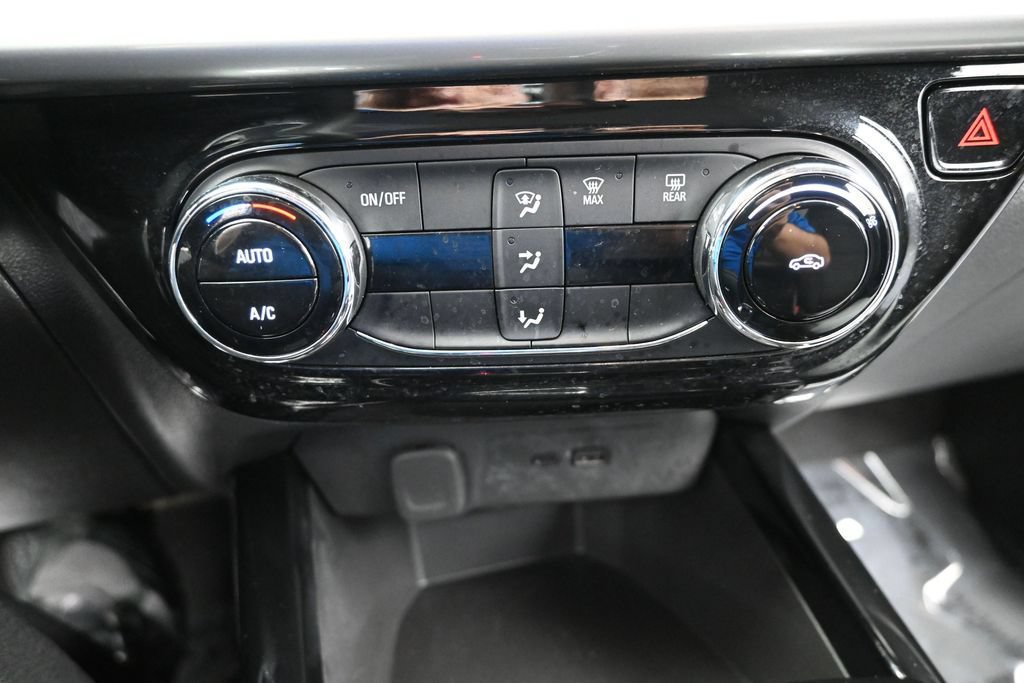 Certified 2026 Chevrolet Trax LT FWD image 20