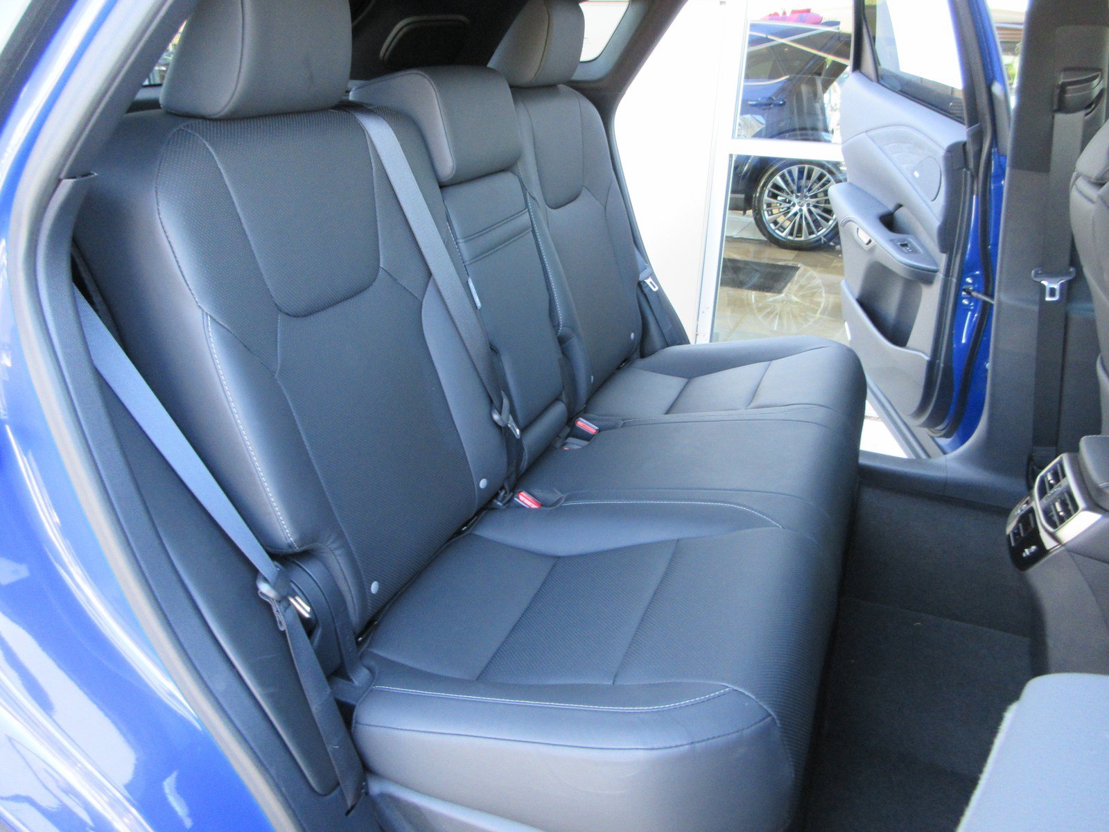 Used 2023 Lexus RX 350 F Sport w/ Cold Area Package AWD/4WD image 20