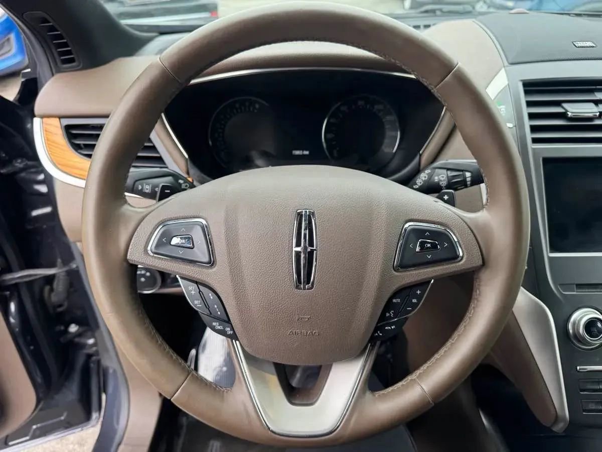 Used 2015 Lincoln MKC AWD w/ Equipment Group 102A Reserve image 13
