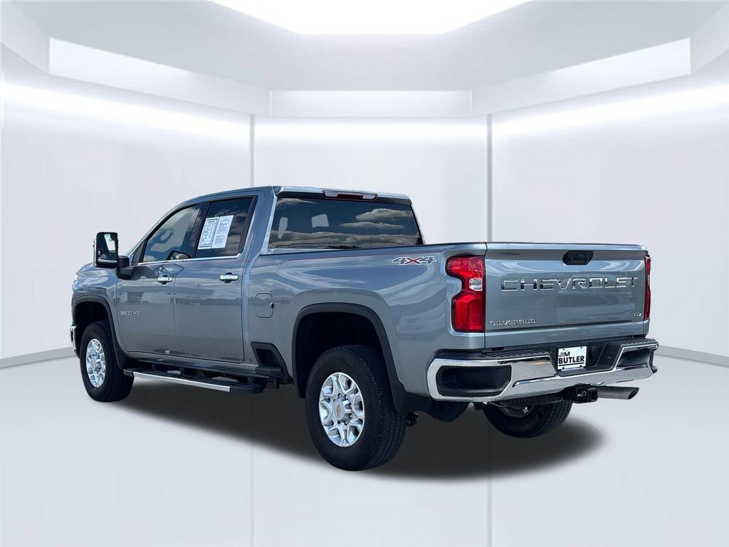 Used 2024 Chevrolet Silverado 3500 LTZ AWD/4WD image 4