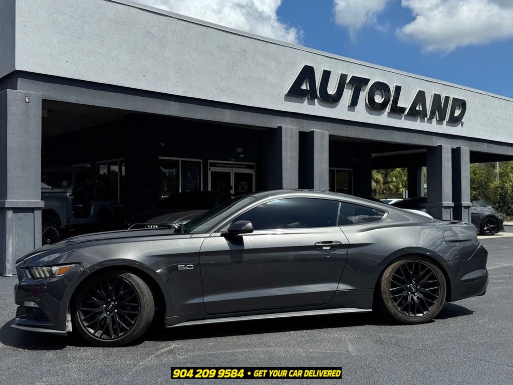 Used 2017 Ford Mustang GT w/ GT Performance Package RWD image 3
