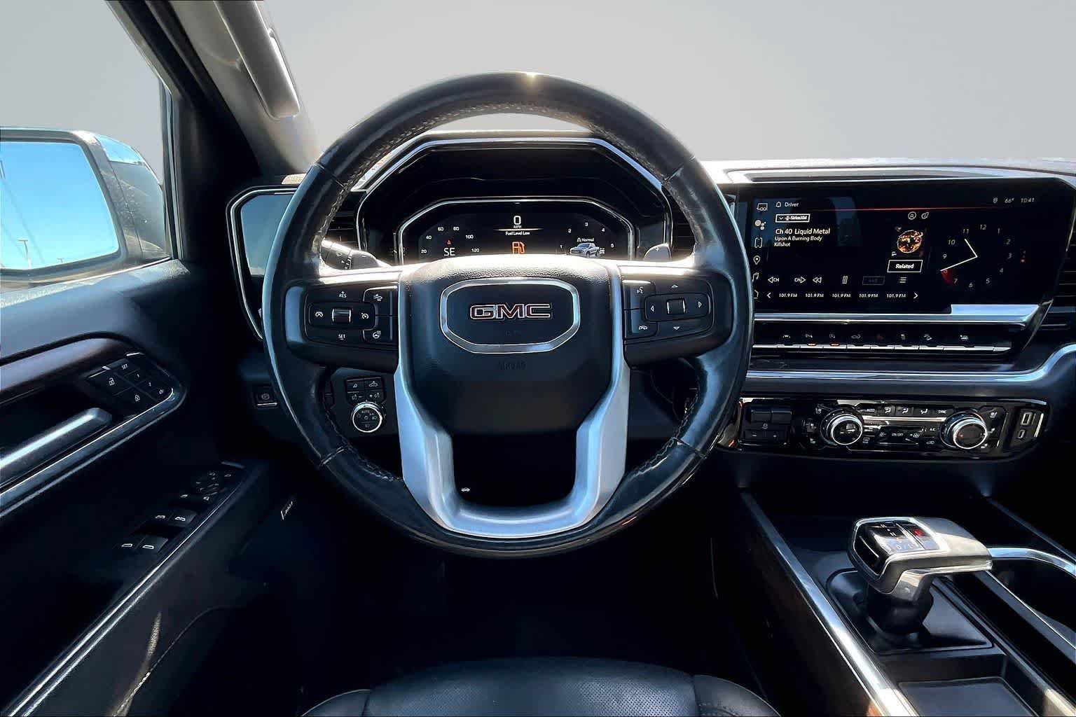 Used 2023 GMC Sierra 1500 SLT w/ SLT Premium Plus Package AWD/4WD image 15