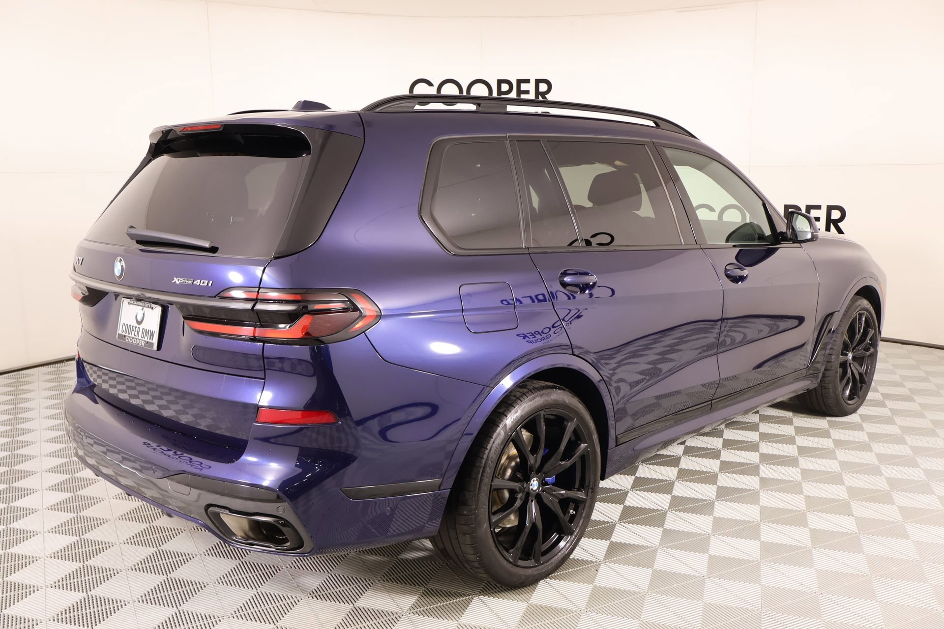 Used 2024 BMW X7 xDrive40i w/ Executive Package AWD/4WD image 23