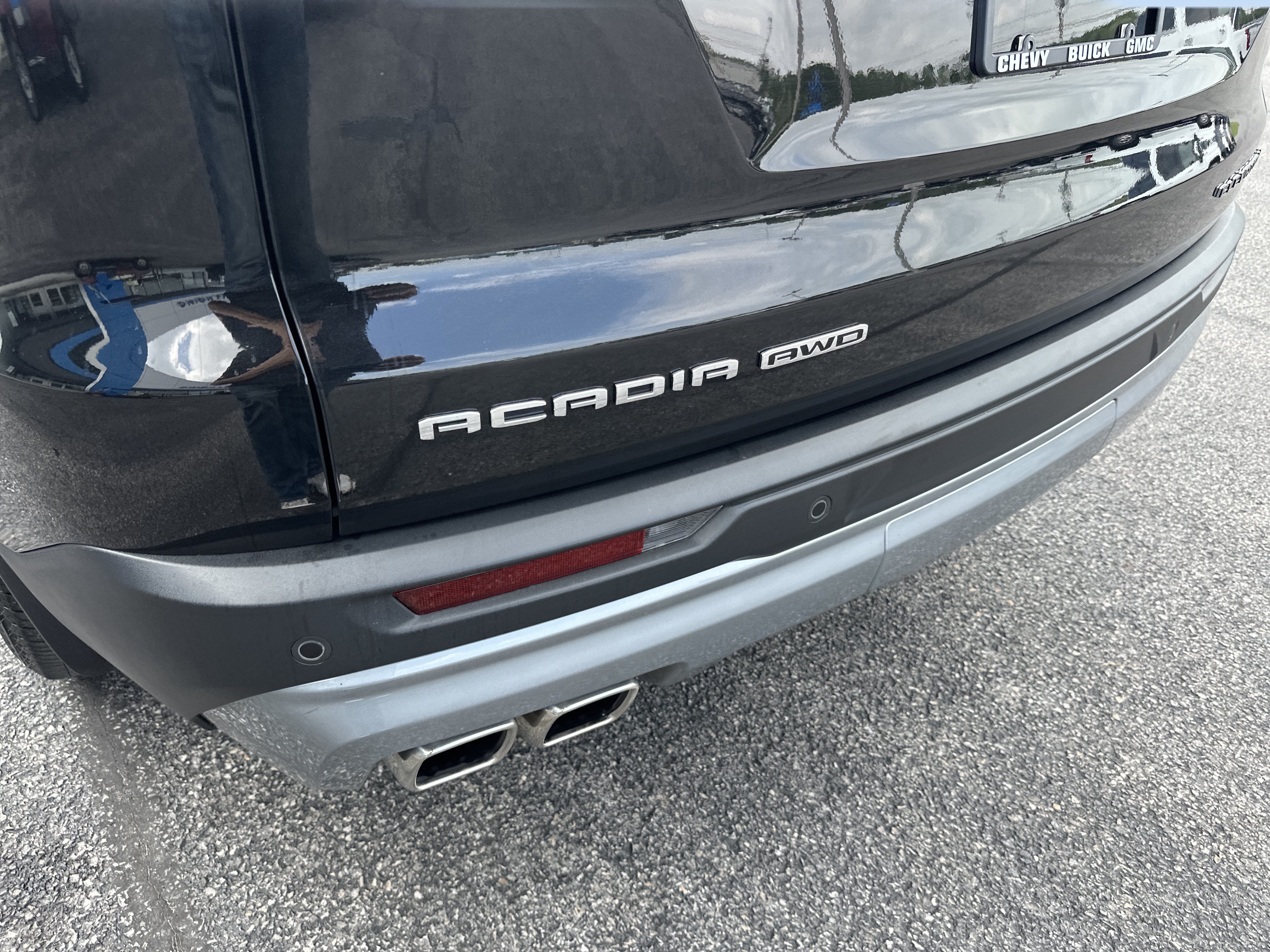 Used 2025 GMC Acadia Elevation AWD/4WD image 5