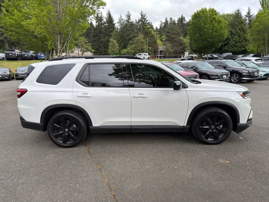 Used 2025 Honda Pilot Black Edition image 6