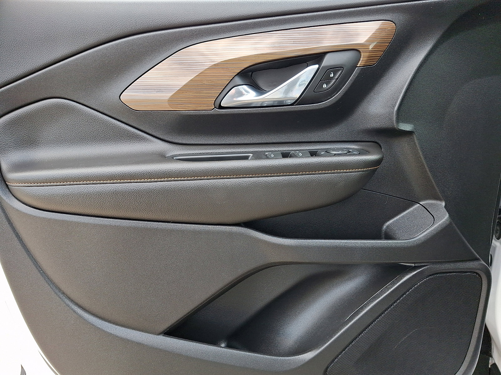 Used 2021 GMC Terrain SLE w/ Driver Convenience Package image 13