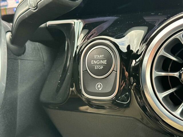 Used 2025 Mercedes-Benz GLA 250 GLA 250 4D Sport Utility 4MATI image 29