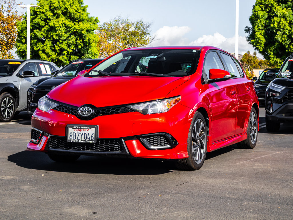 Used 2018 Toyota Corolla iM w/ Carpet Mat Package (TMS) FWD image 4