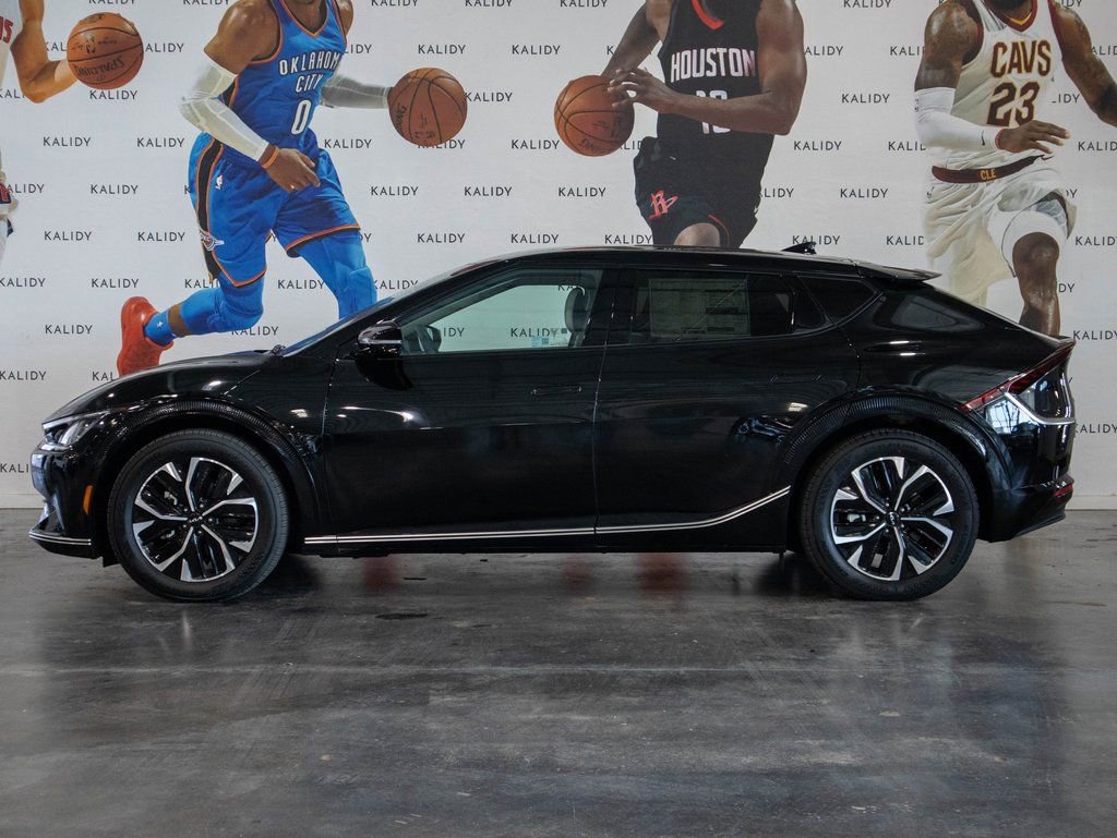 New 2023 Kia EV6 Wind AWD/4WD image 17