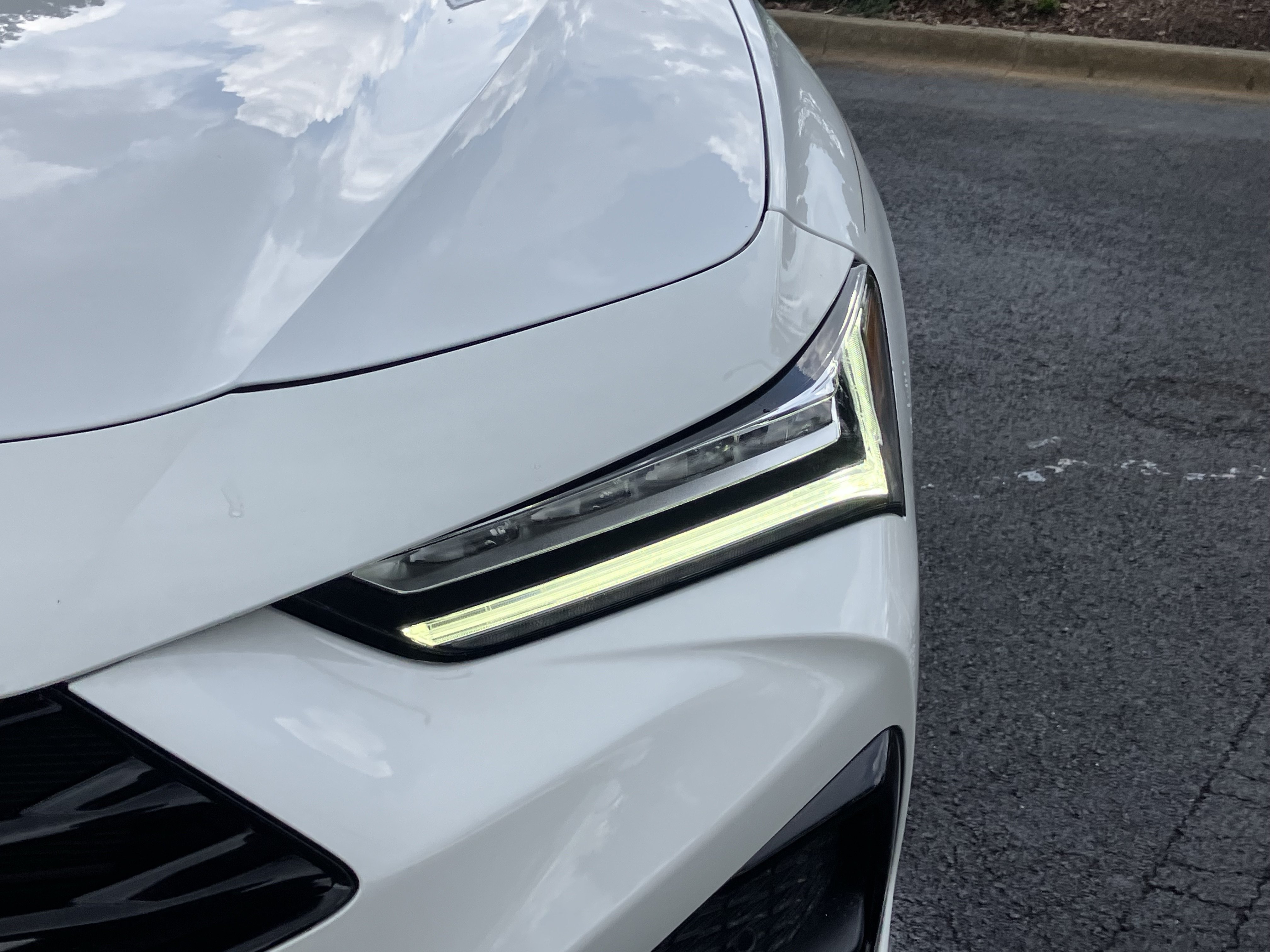 Used 2024 Acura TLX w/ Technology Package FWD image 5