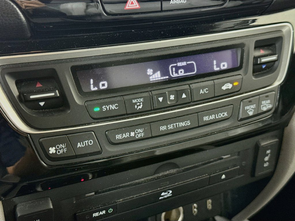 Used 2016 Honda Pilot Touring image 19