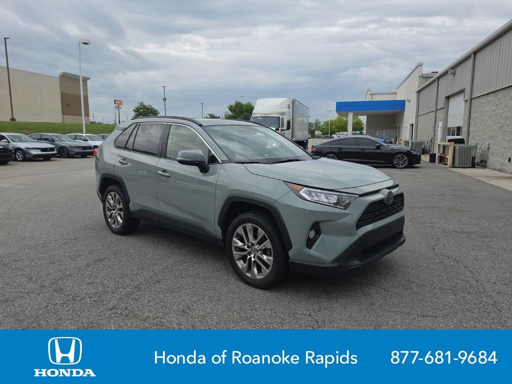 Used 2019 Toyota RAV4 XLE Premium FWD image 7