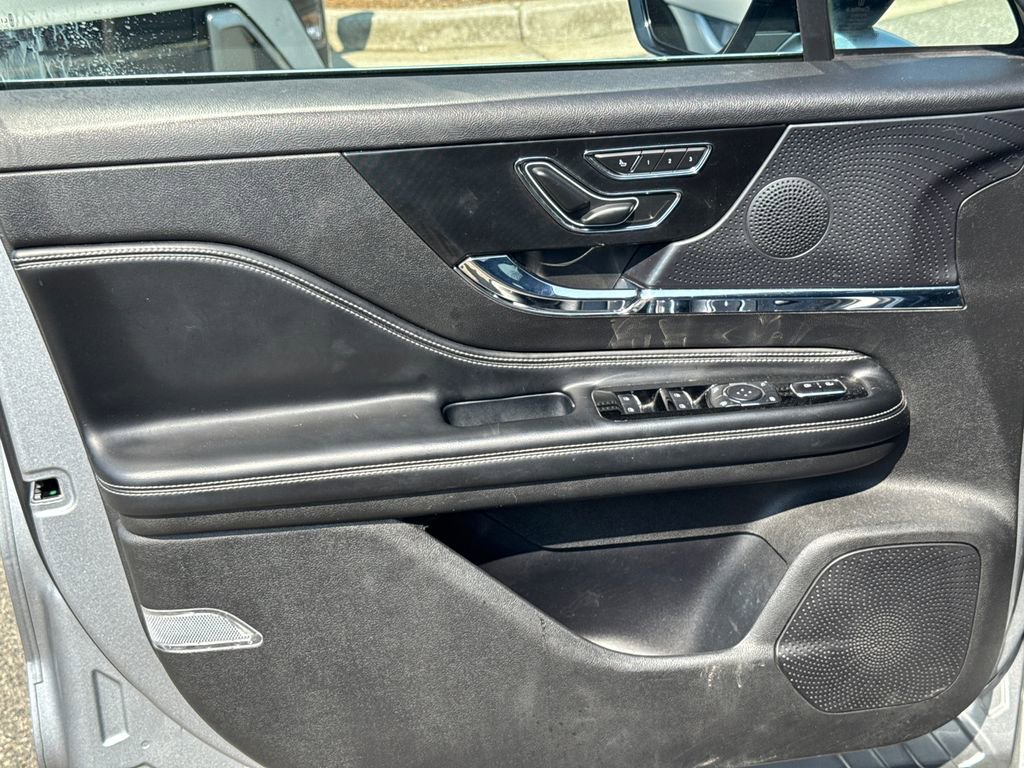 Used 2023 Lincoln Corsair FWD image 10