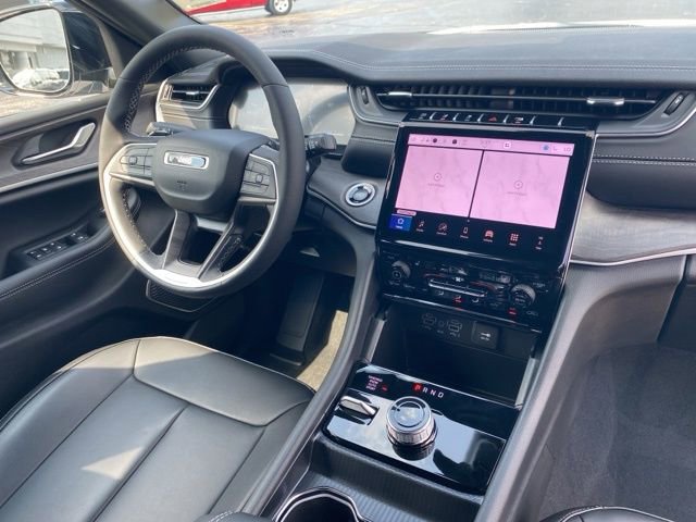 New 2025 Jeep Grand Cherokee L Limited image 29