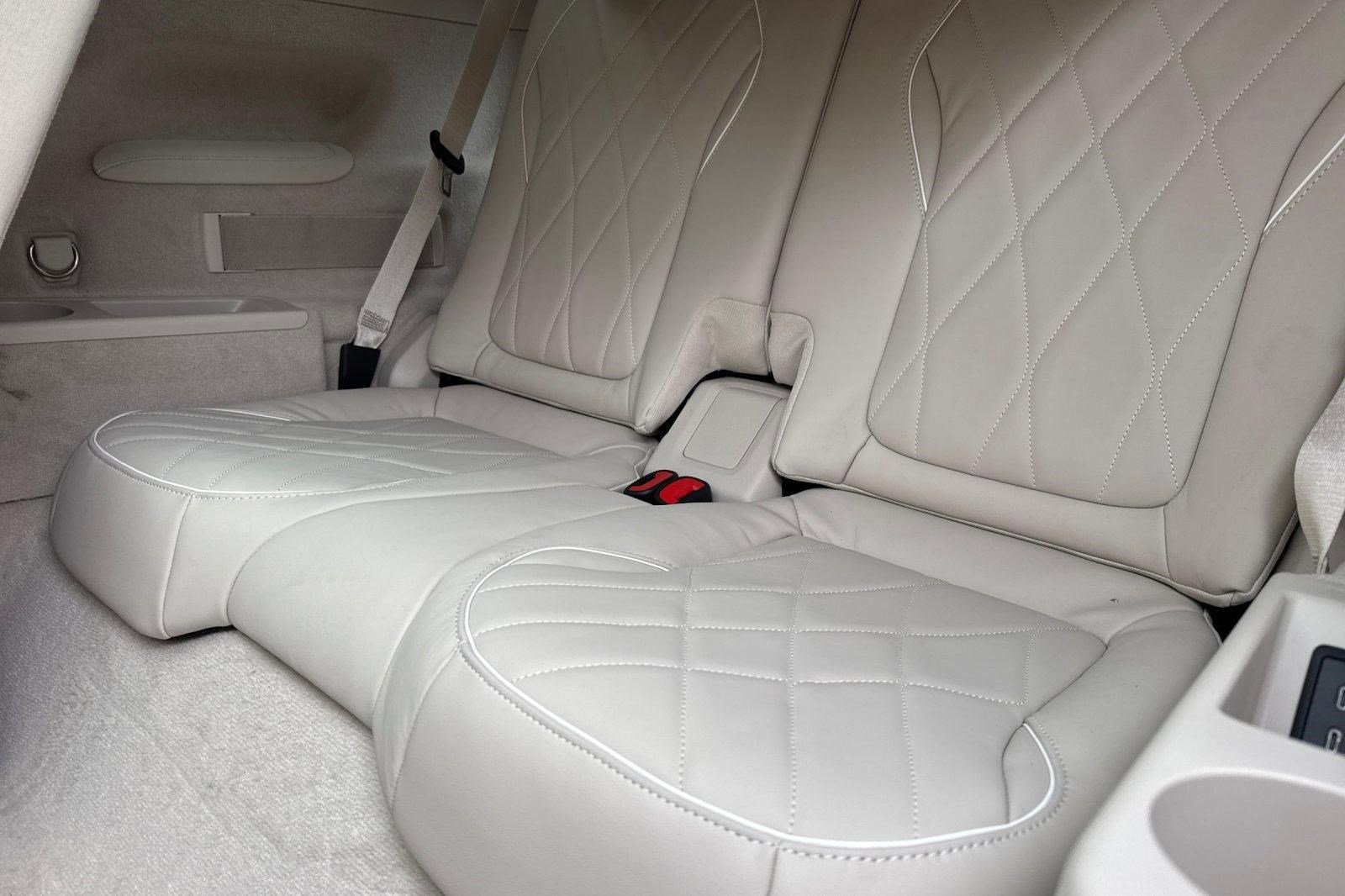 New 2026 Mercedes-Benz EQS 550 4MATIC SUV image 29