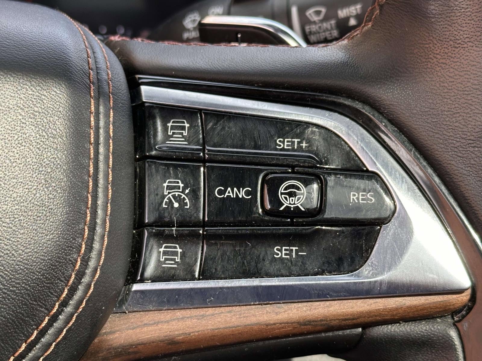 Used 2022 Jeep Grand Cherokee Summit w/ Adv Protech Group IV image 27