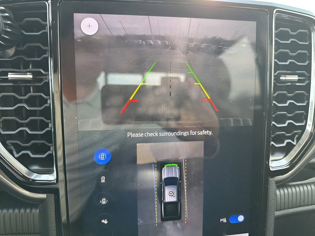 Used 2024 Ford Ranger Lariat w/ Trailer Tow Package image 13