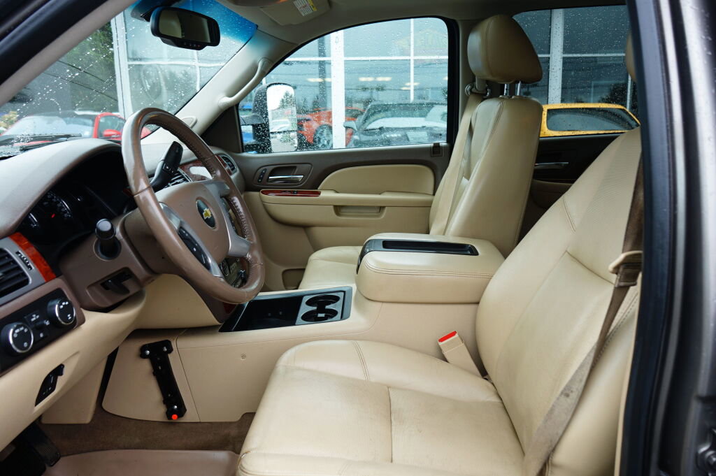 Used 2013 Chevrolet Silverado 3500 LTZ image 14