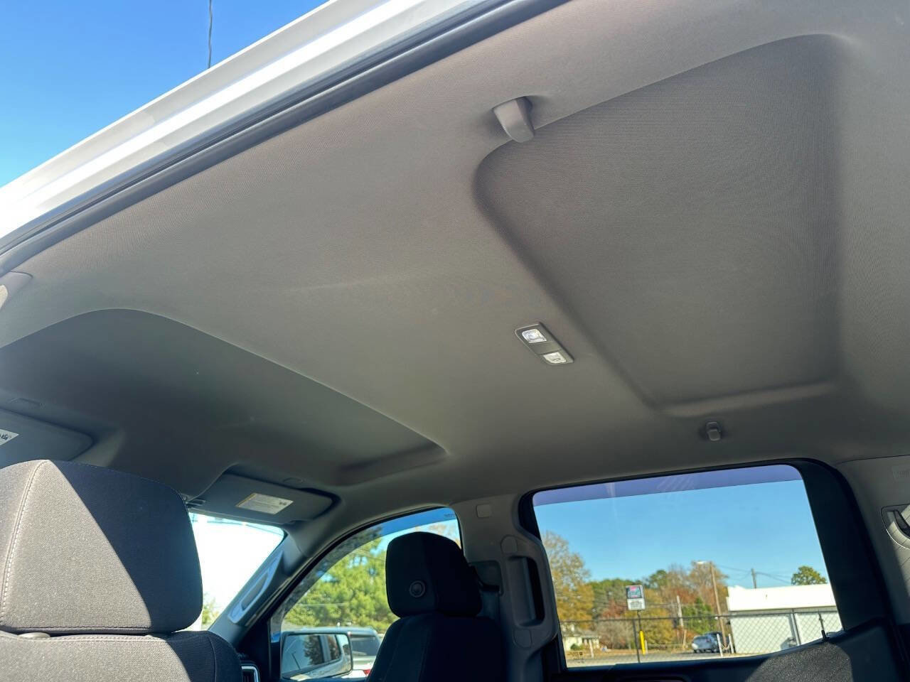 Used 2021 Chevrolet Silverado 1500 LT image 31