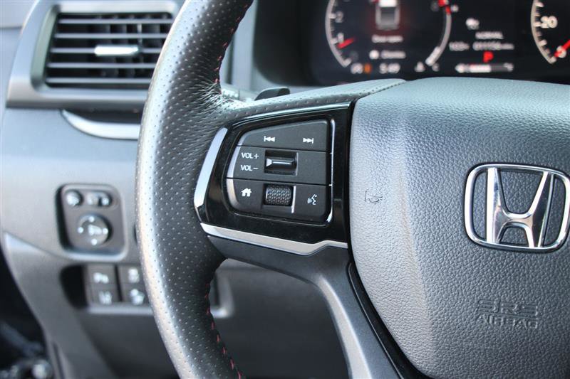 Used 2025 Honda Ridgeline Black Edition image 24