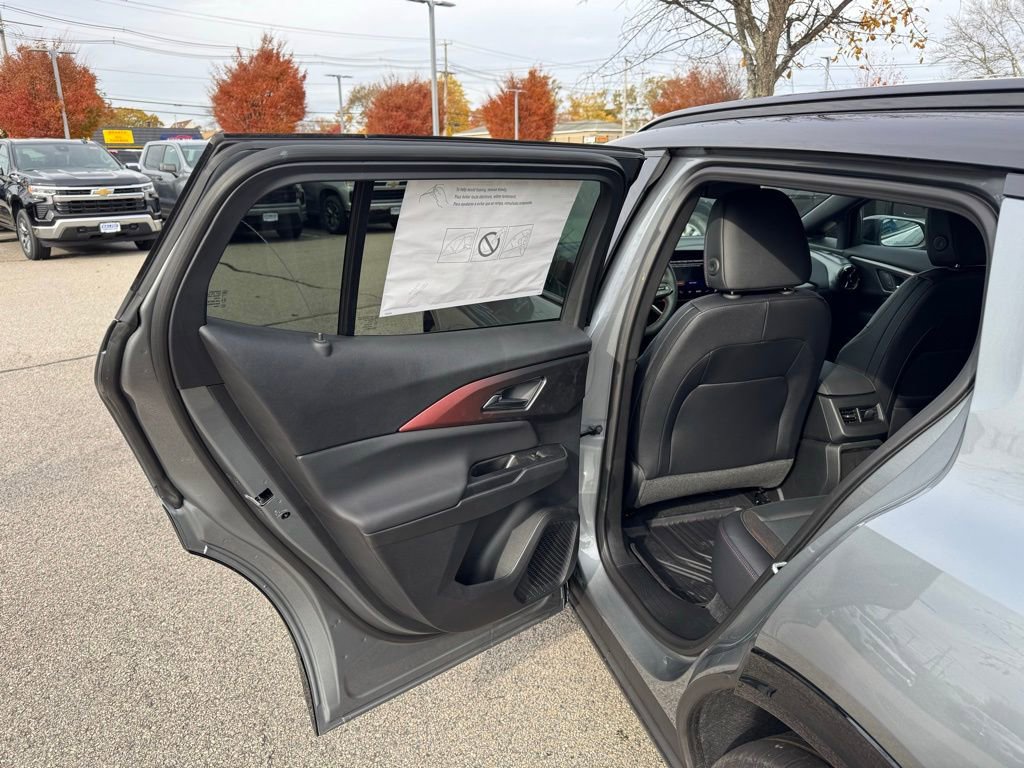 New 2026 Chevrolet Equinox EV RS FWD image 17