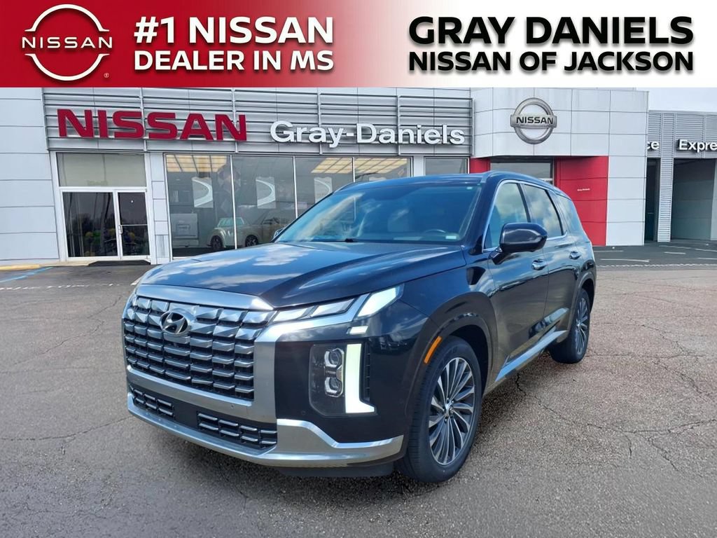 Used 2024 Hyundai Palisade Calligraphy FWD image 3