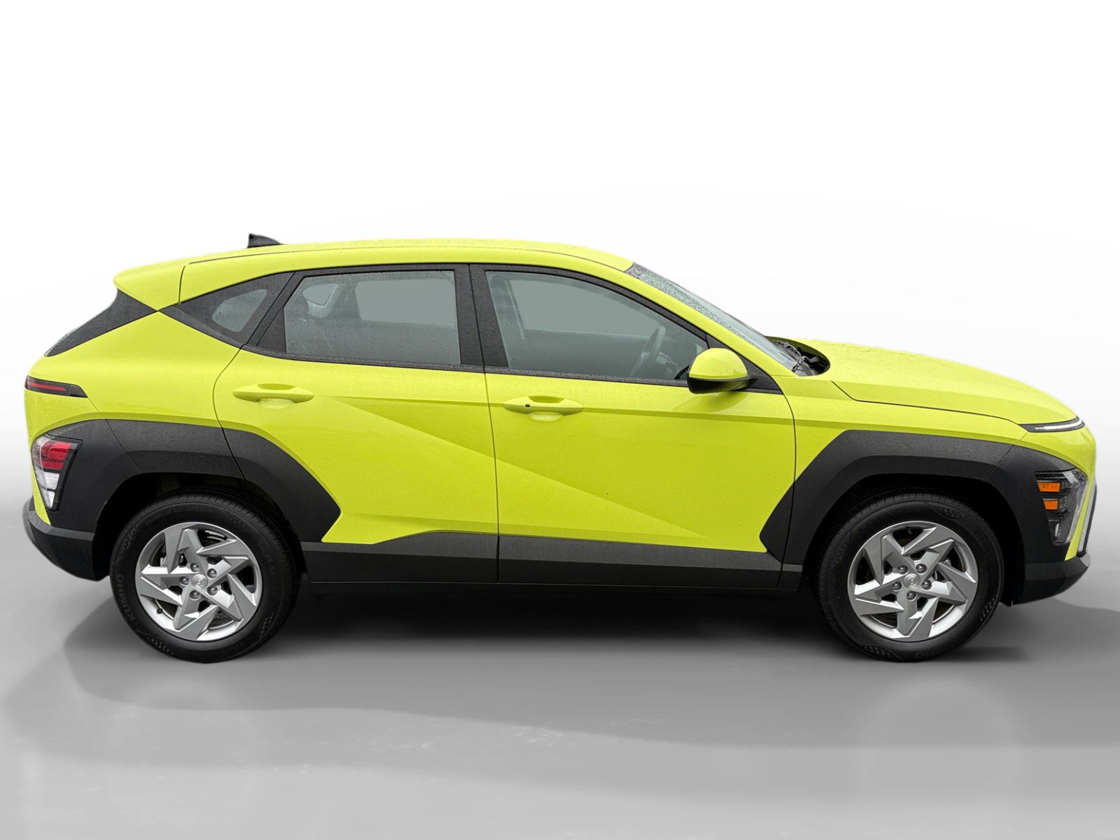 Certified 2025 Hyundai Kona SE image 6