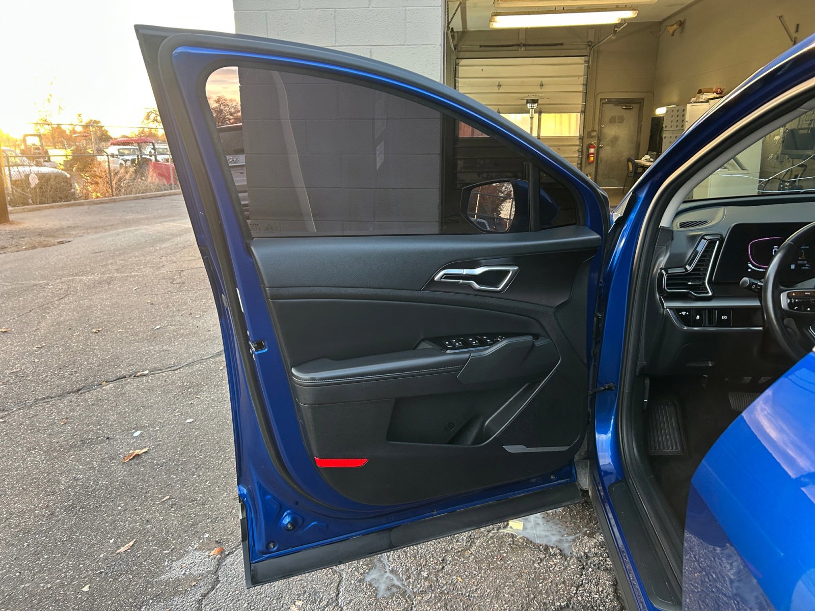 Used 2023 Kia Sportage EX image 14