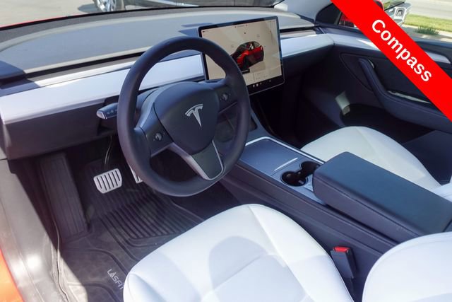 Used 2023 Tesla Model Y Performance image 11
