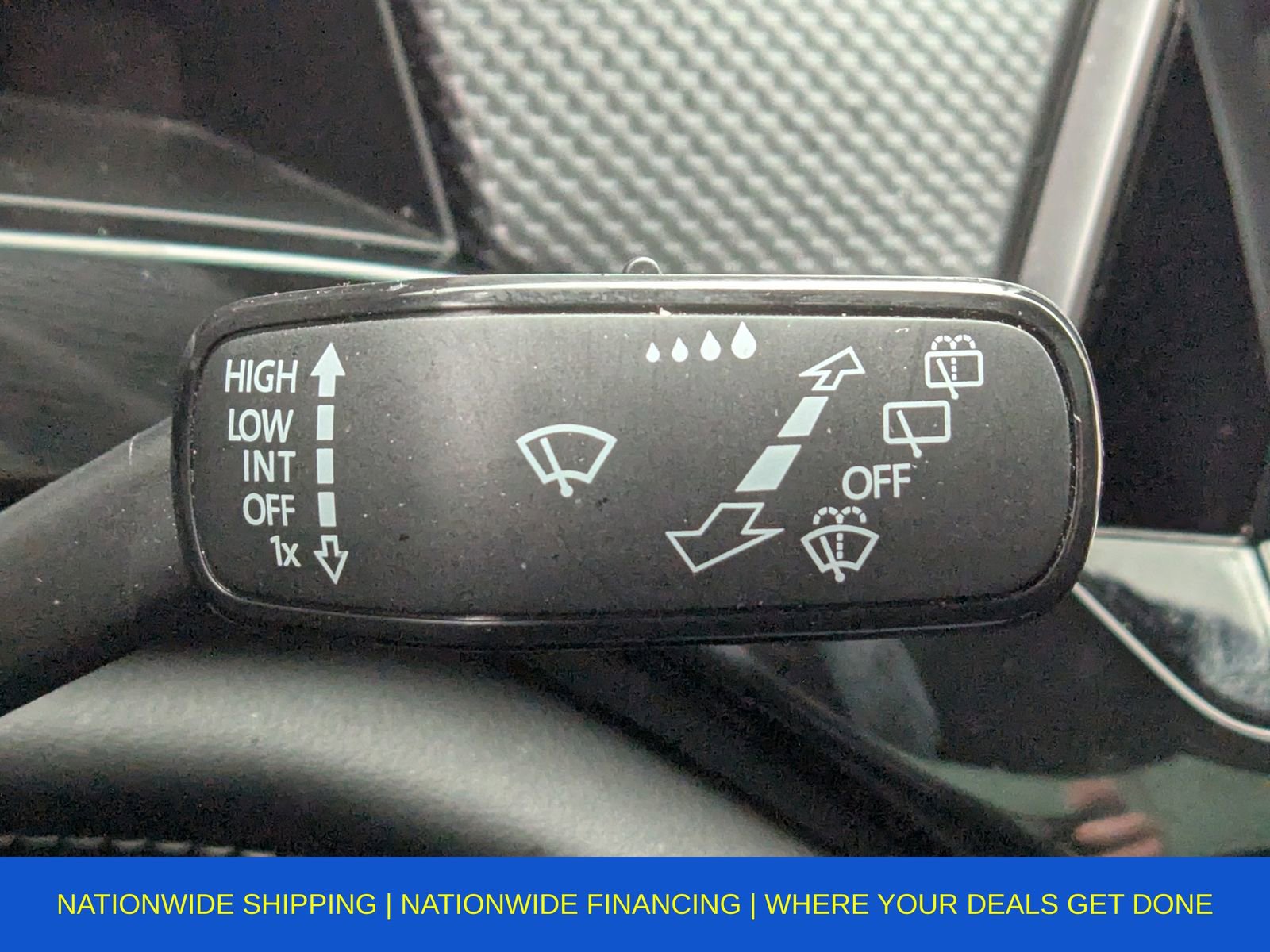 Used 2025 Volkswagen Atlas Cross Sport SEL Premium R-Line image 38