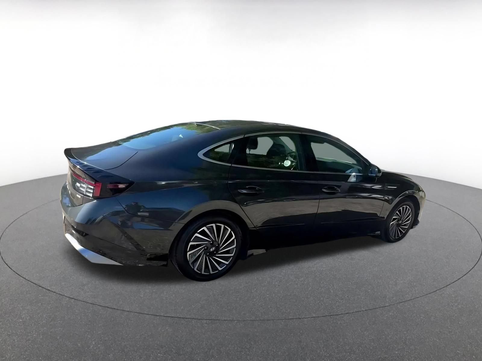 Used 2025 Hyundai Sonata SEL FWD image 14