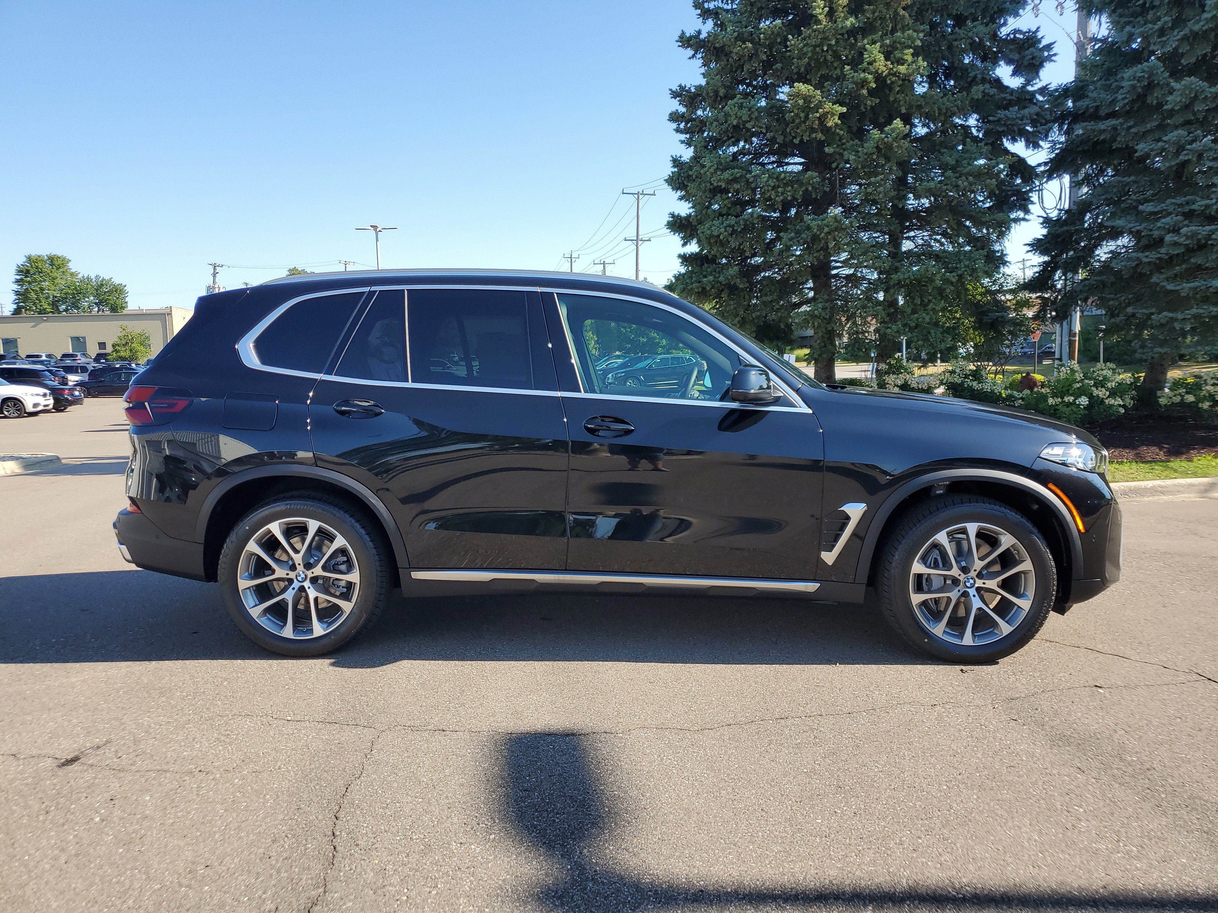 New 2026 BMW X5 xDrive40i w/ Premium Package AWD/4WD image 6