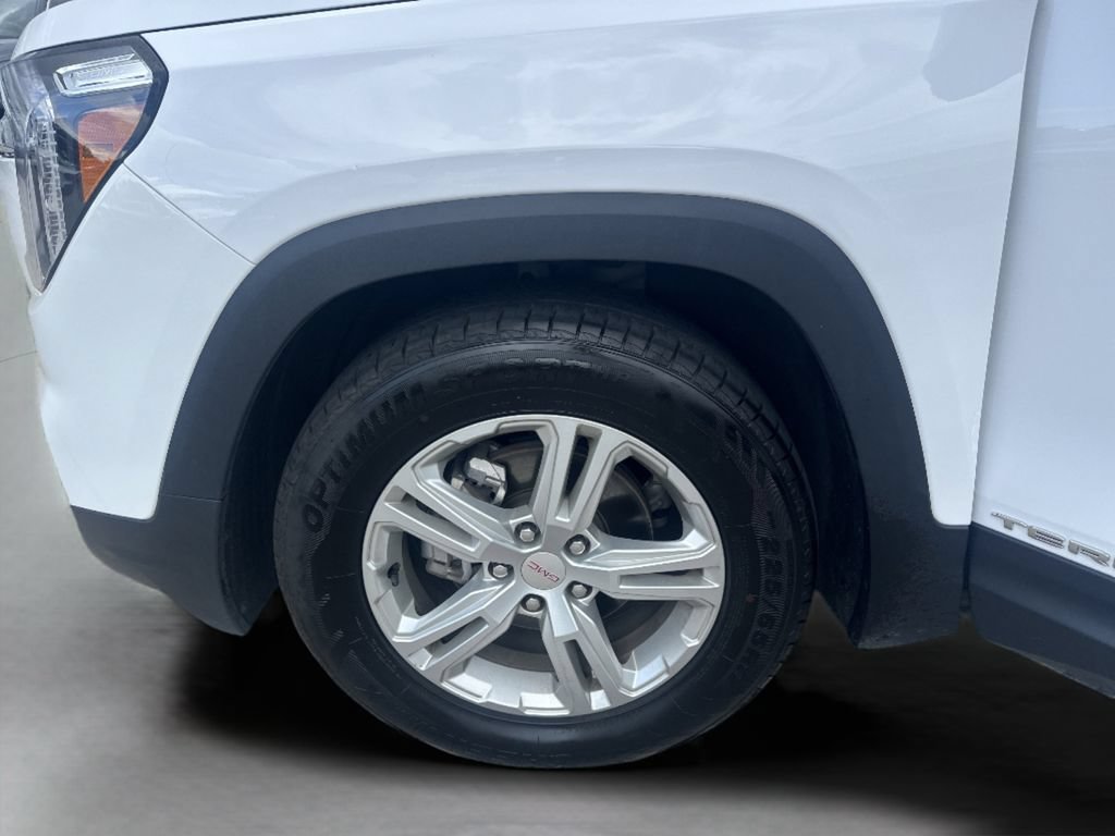 Used 2024 GMC Terrain SLE FWD image 24