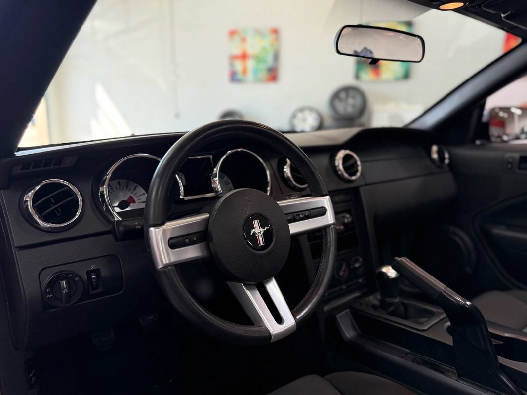 Used 2005 Ford Mustang GT RWD image 15