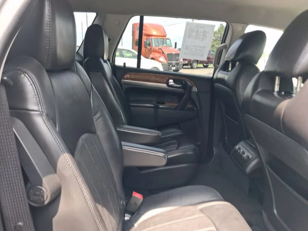 Used 2012 Buick Enclave Leather FWD image 26