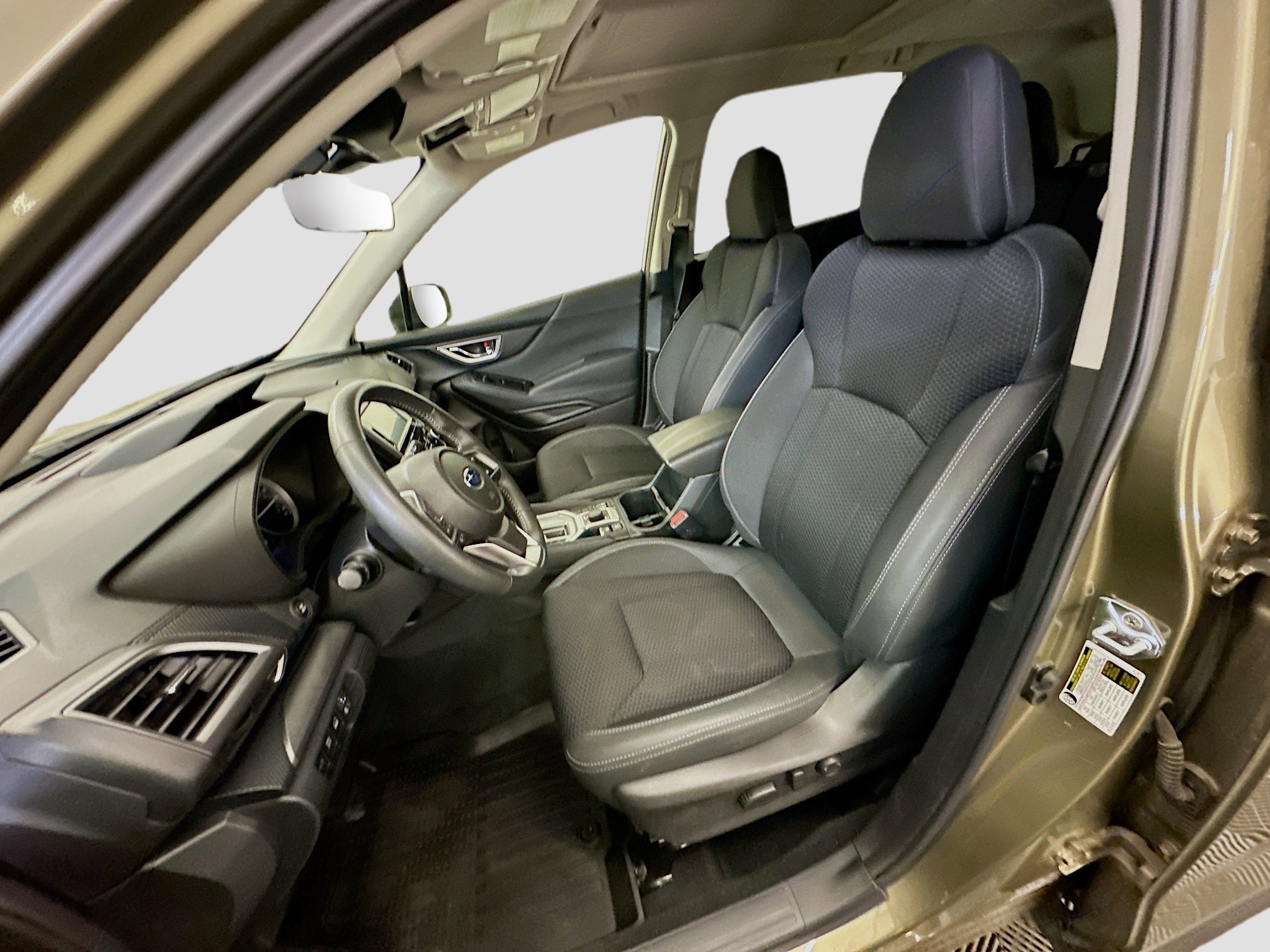 Used 2024 Subaru Forester Premium image 13