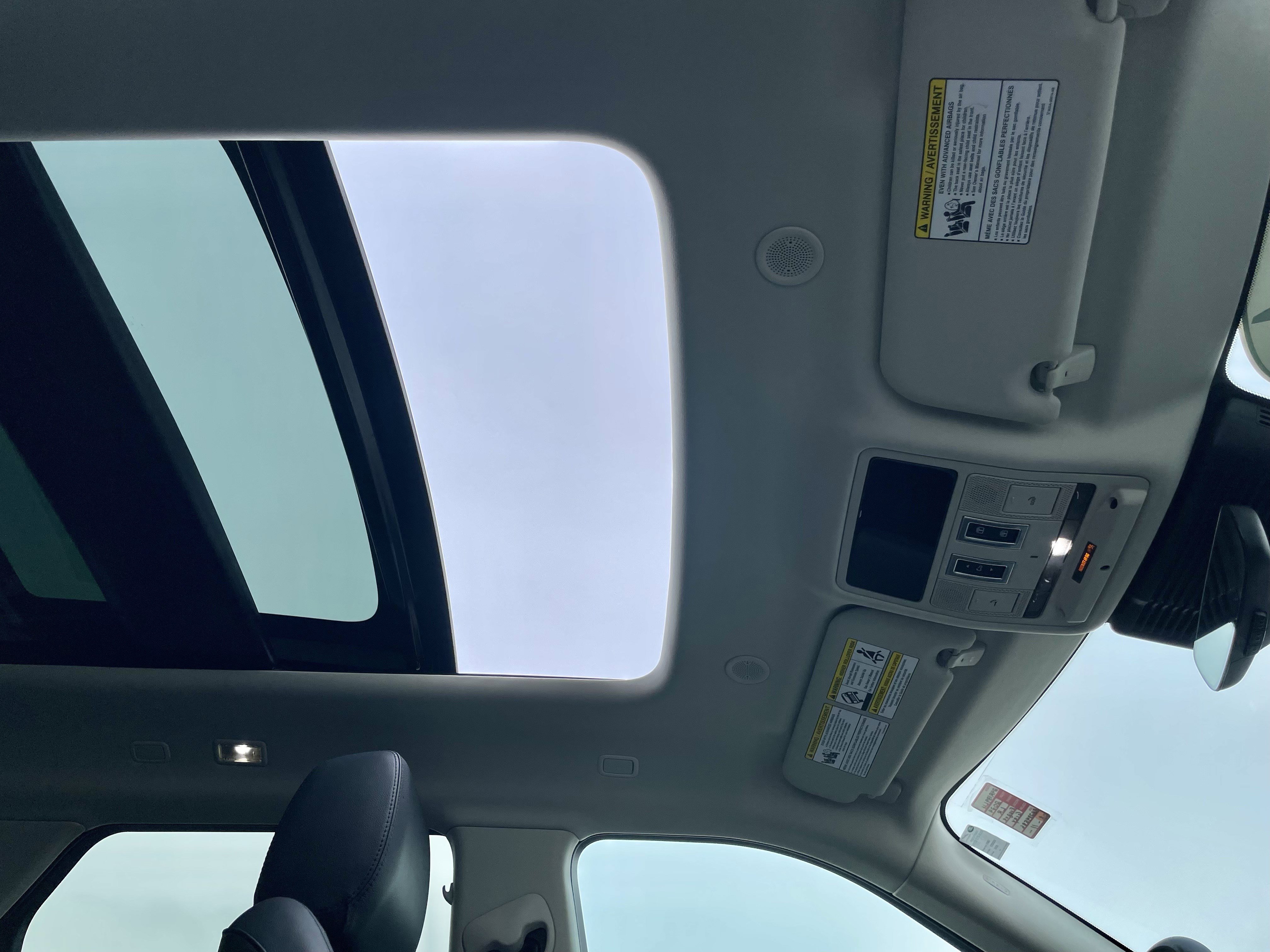 Certified 2024 Land Rover Range Rover Evoque Dynamic SE image 17