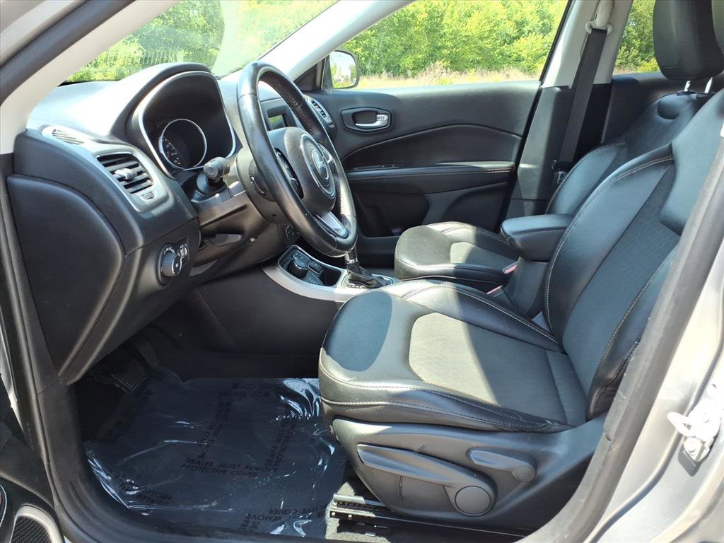 Used 2019 Jeep Compass Latitude AWD/4WD image 21