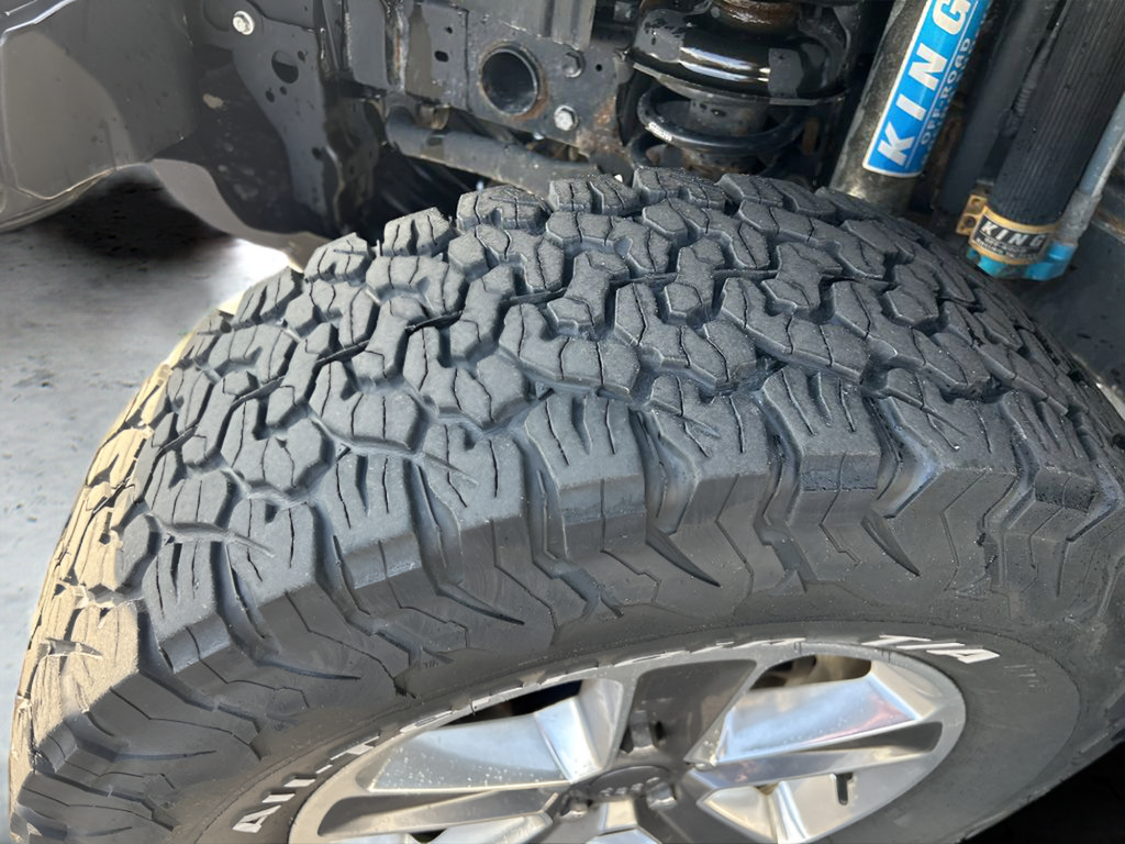 Used 2018 Jeep Wrangler Unlimited Sahara w/ Uconnect 4C Nav & Sound Group AWD/4WD image 28