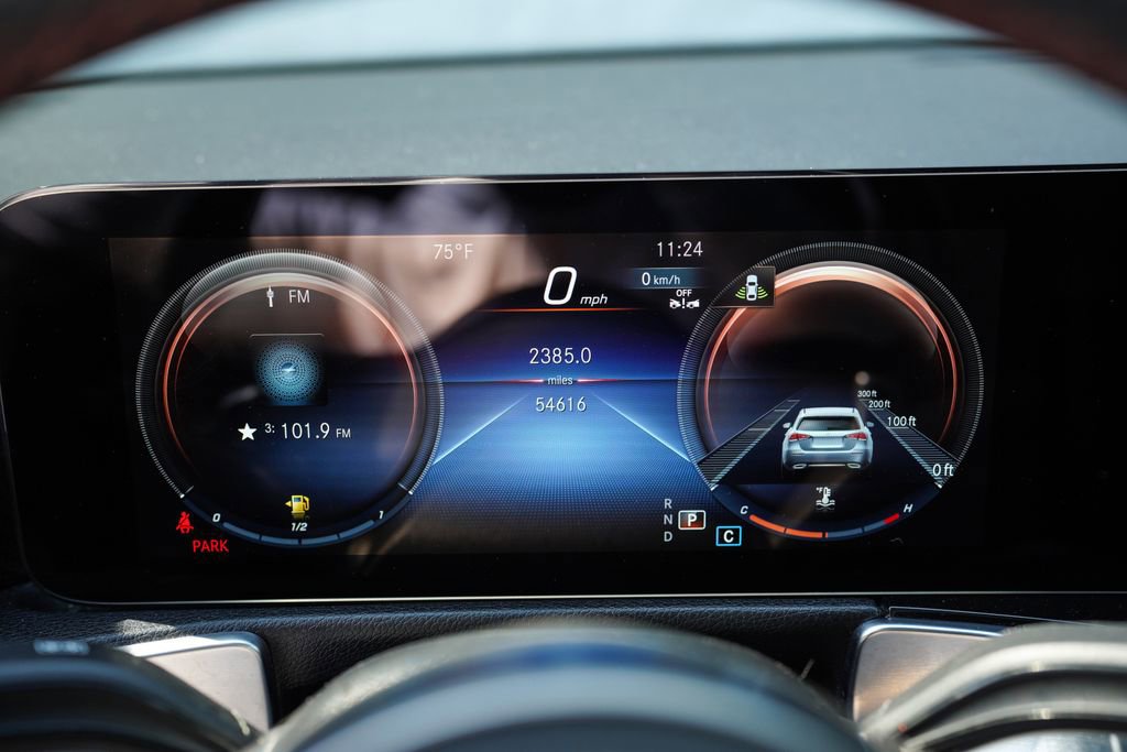 Used 2023 Mercedes-Benz GLB 250 image 26