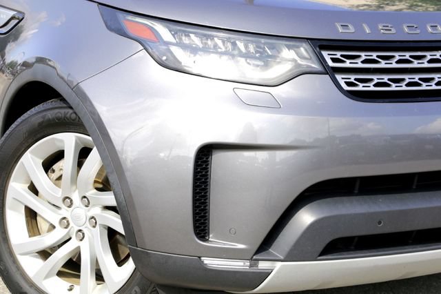 Used 2018 Land Rover Discovery HSE AWD/4WD image 3